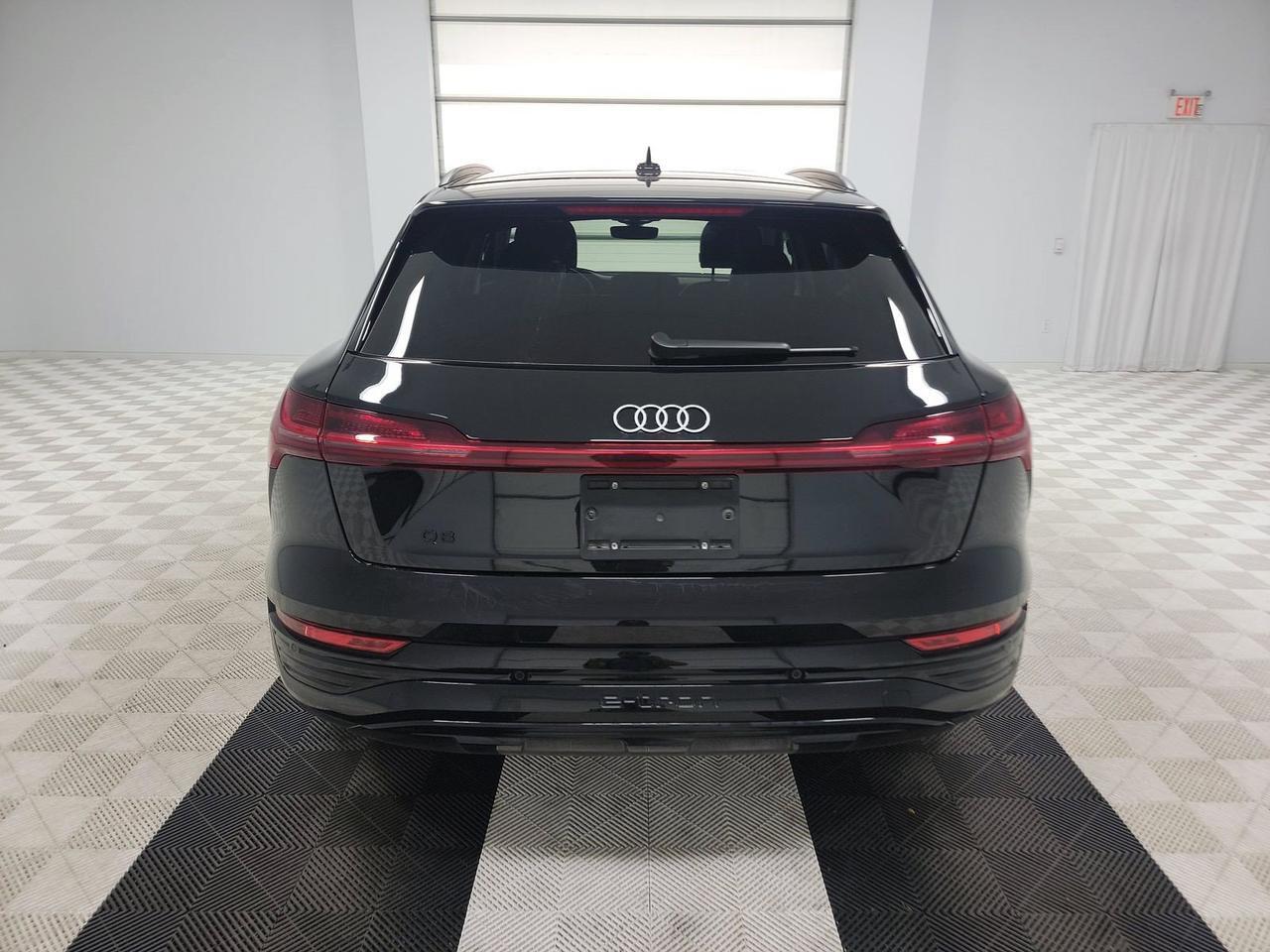 2024 Audi Q8 e-tron Prestige quattro Vented Massage Seats / Head Up Display Portland OR