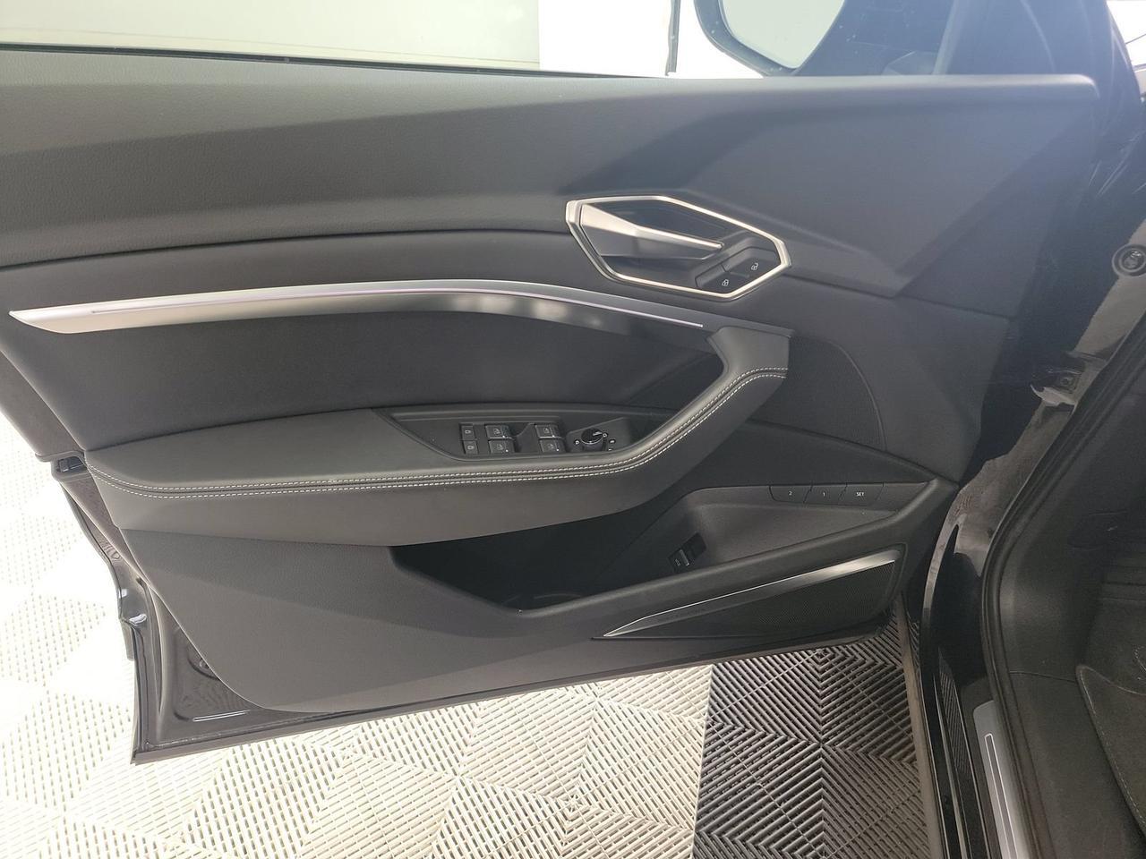 2024 Audi Q8 e-tron Prestige quattro Vented Massage Seats / Head Up Display Portland OR