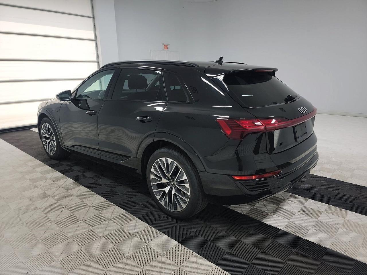 2024 Audi Q8 e-tron Prestige quattro Vented Massage Seats / Head Up Display Portland OR