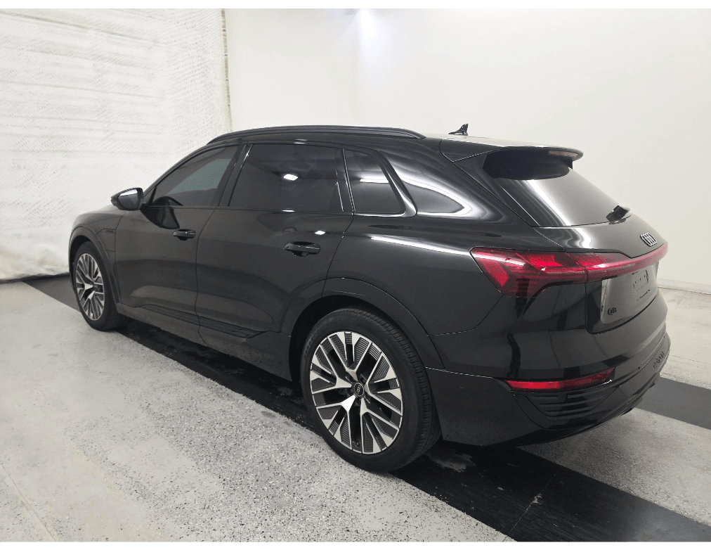 2024 Audi Q8 e-tron Prestige quattro Ventilated Massage Seats / Head Up Display Portland OR