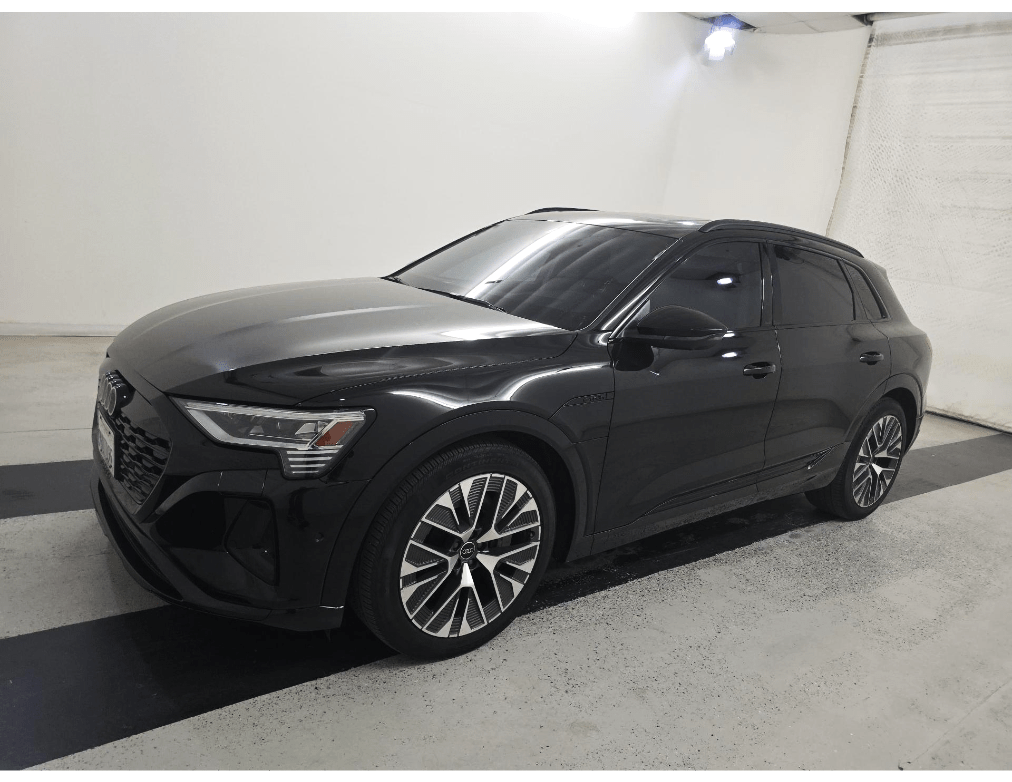 2024 Audi Q8 e-tron Prestige quattro Ventilated Massage Seats / Head Up Display Portland OR