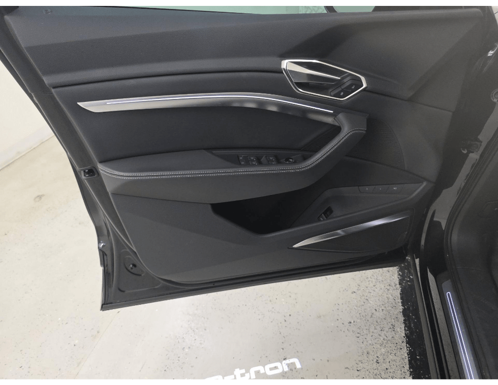 2024 Audi Q8 e-tron Prestige quattro Ventilated Massage Seats / Head Up Display Portland OR