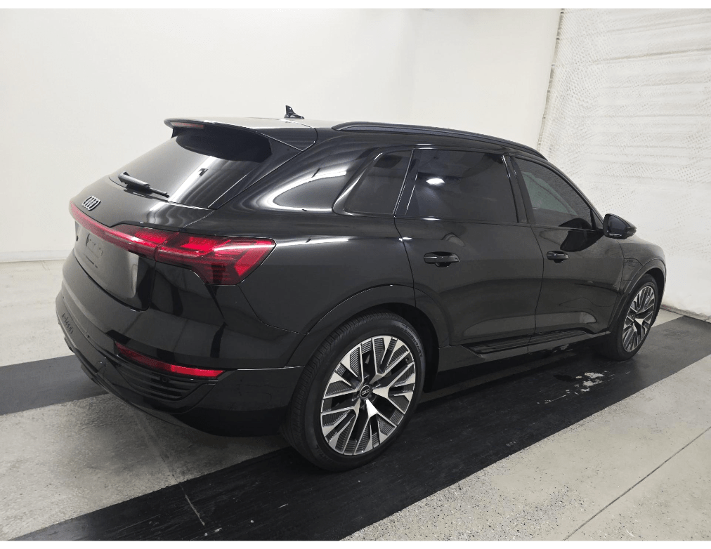 2024 Audi Q8 e-tron Prestige quattro Ventilated Massage Seats / Head Up Display Portland OR