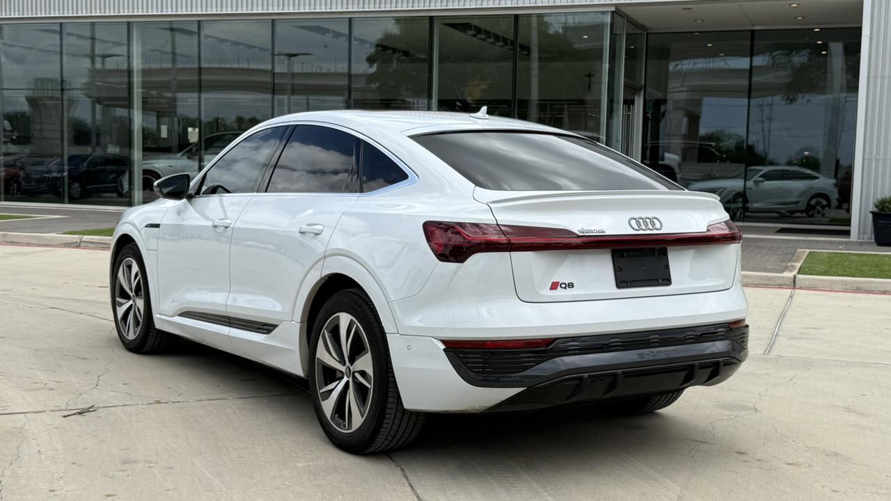 2024 Audi Q8 e-tron Sportback S line Premium Plus