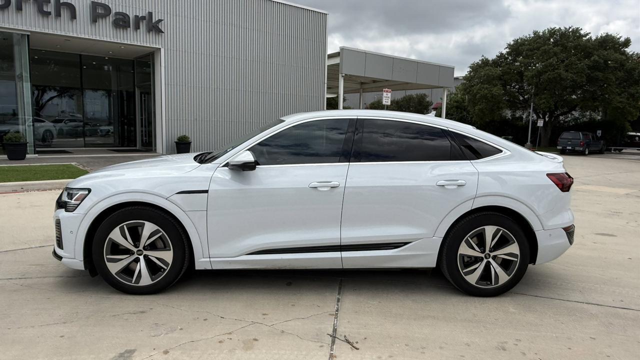 2024 Audi Q8 e-tron Sportback S line Premium Plus