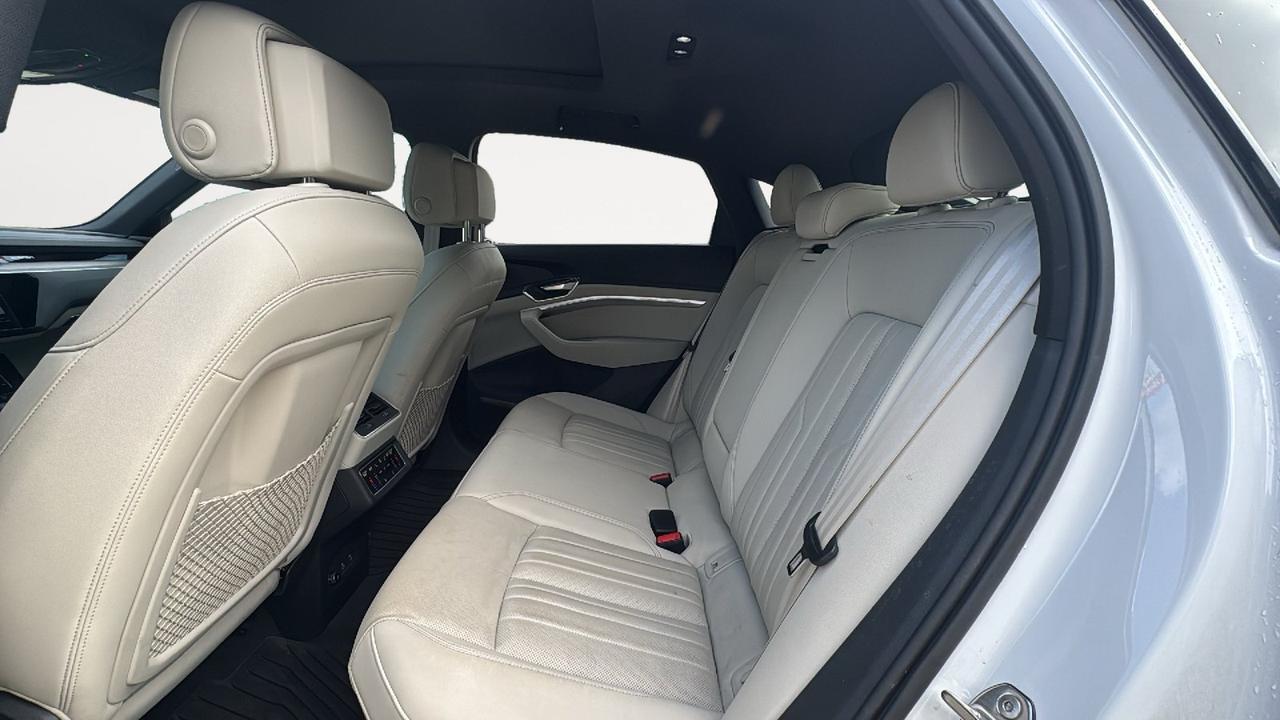 2024 Audi Q8 e-tron Sportback S line Premium Plus  Selma TX