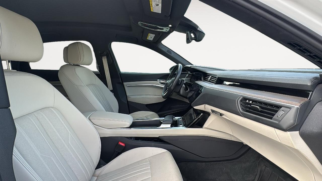 2024 Audi Q8 e-tron Sportback S line Premium Plus  Selma TX