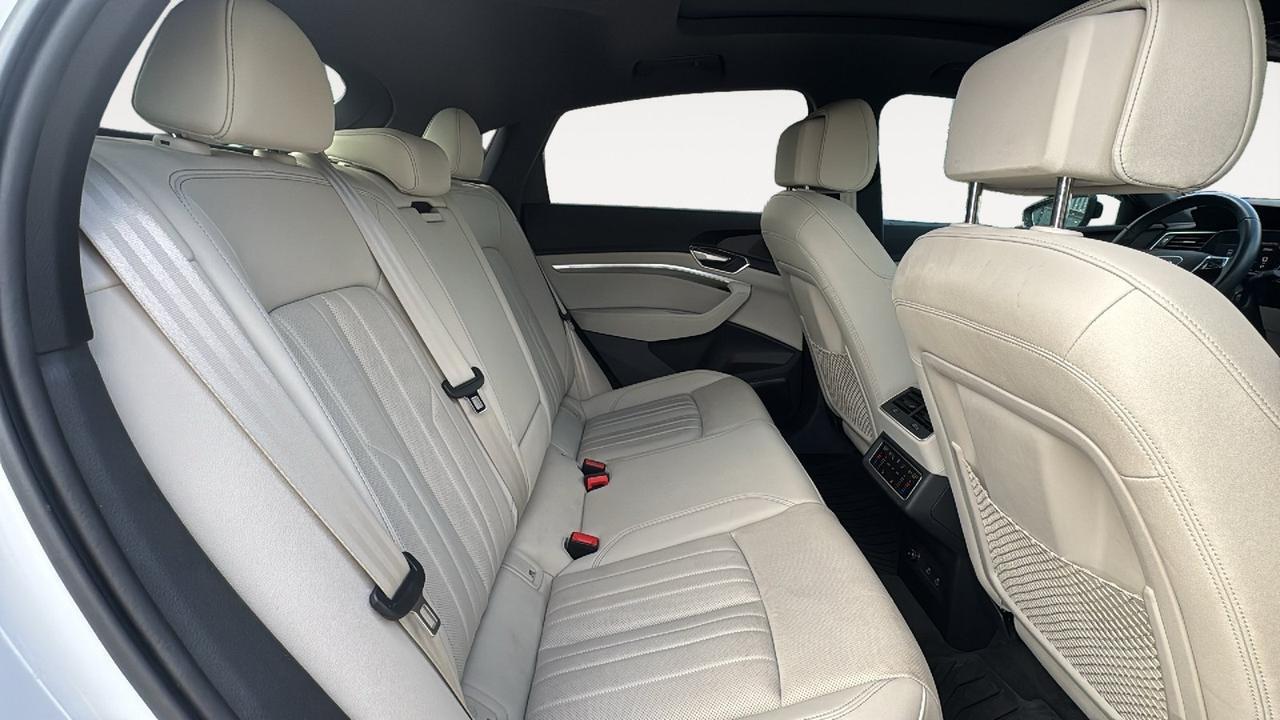 2024 Audi Q8 e-tron Sportback S line Premium Plus  Selma TX