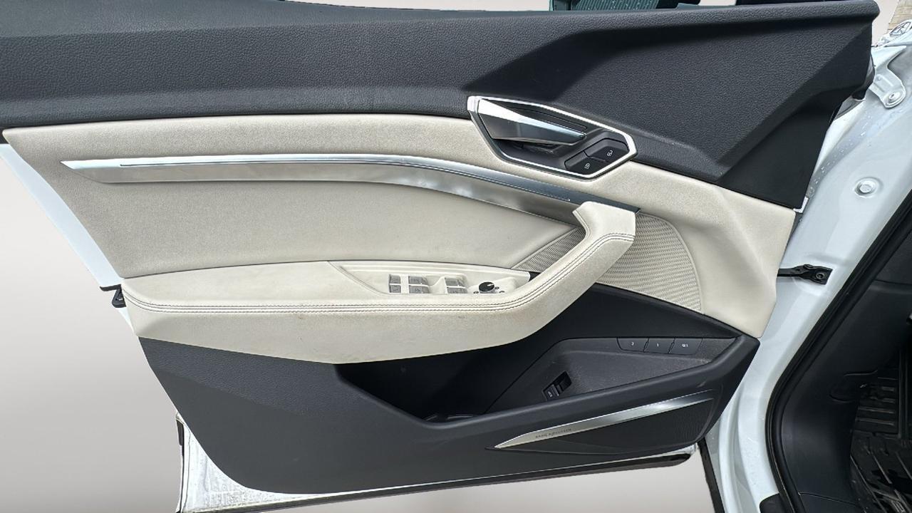 2024 Audi Q8 e-tron Sportback S line Premium Plus  Selma TX