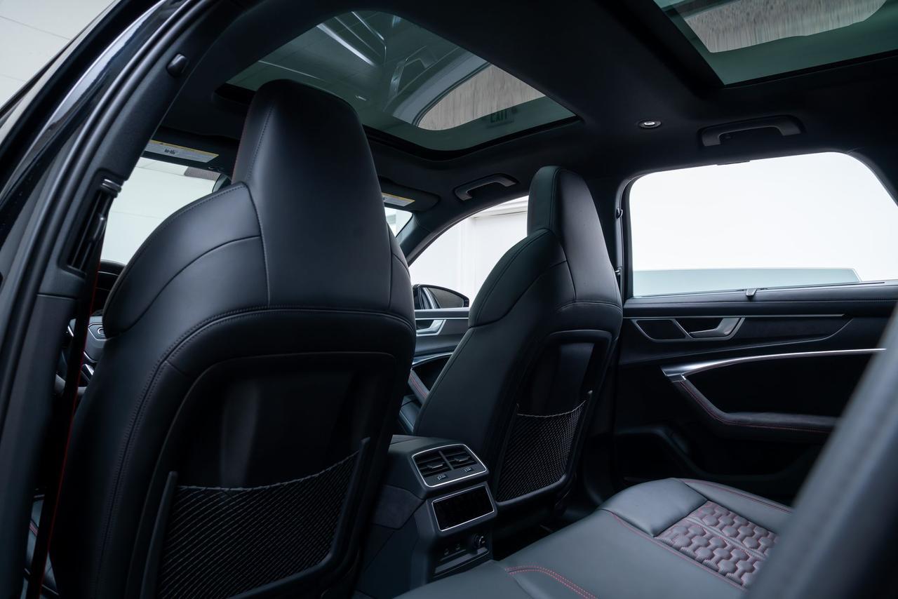 2024 Audi RS 6 Avant performance 4.0T Executive Package / Black Optic / Bang &amp; Olufsen S Portland OR