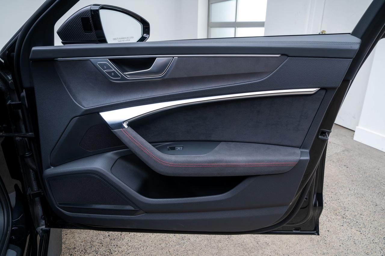 2024 Audi RS 6 Avant performance 4.0T Executive Package / Black Optic / Bang &amp; Olufsen S Portland OR