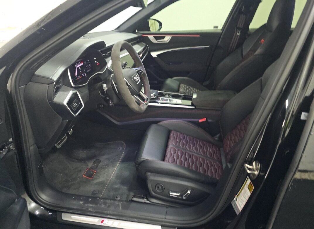 2024 Audi RS 6 Avant performance 4.0T quattro RS Design Package Matte Carbon Package Portland OR