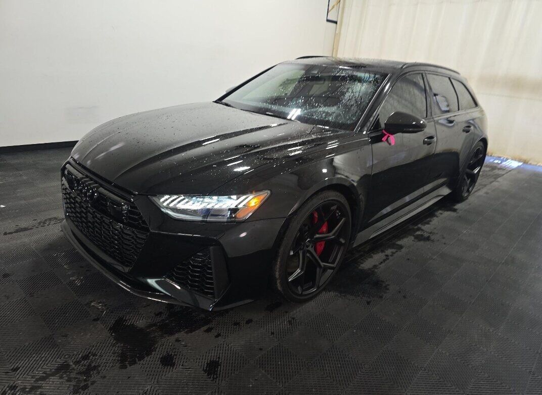 2024 Audi RS 6 Avant performance 4.0T quattro RS Design Package Matte Carbon Package Portland OR
