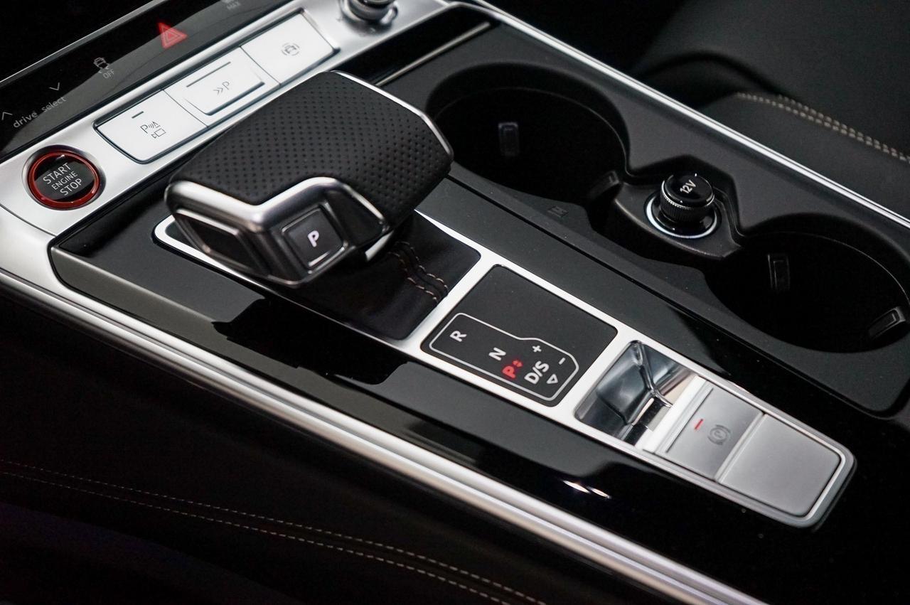 2024 Audi RS 6 Avant performance Newport Beach CA