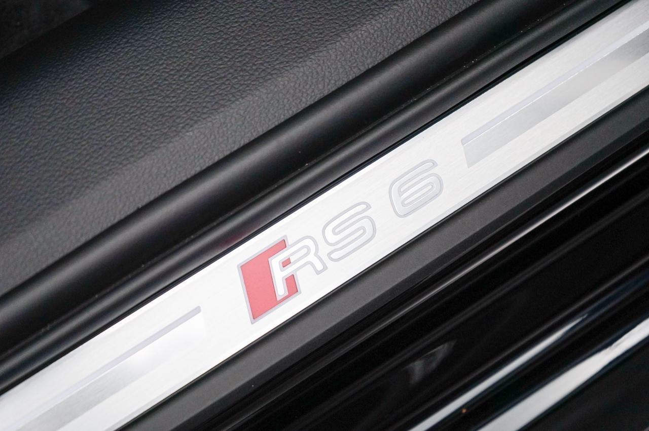 2024 Audi RS 6 Avant performance Newport Beach CA