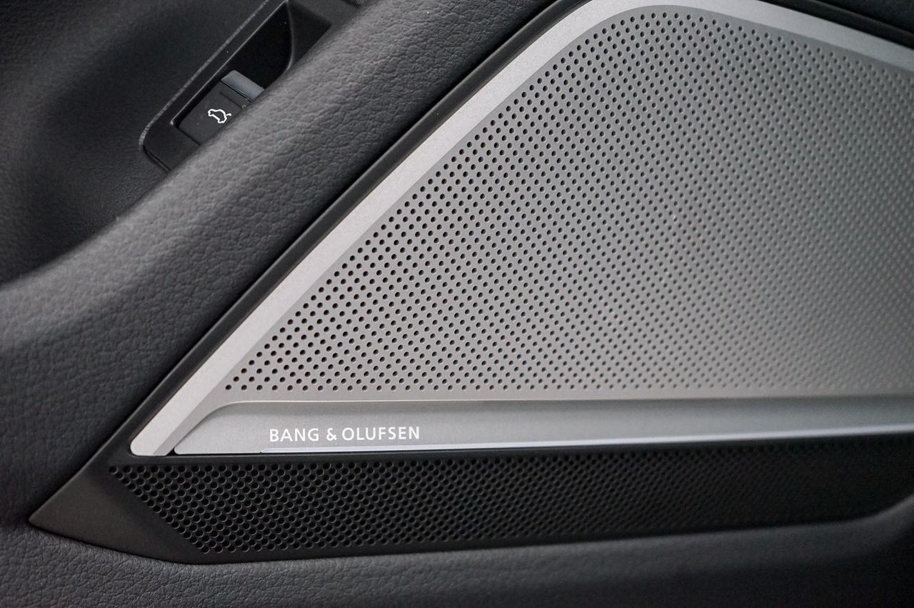 2024 Audi RS 6 Avant performance Bronze Pkg 1/75 Made Newport Beach CA