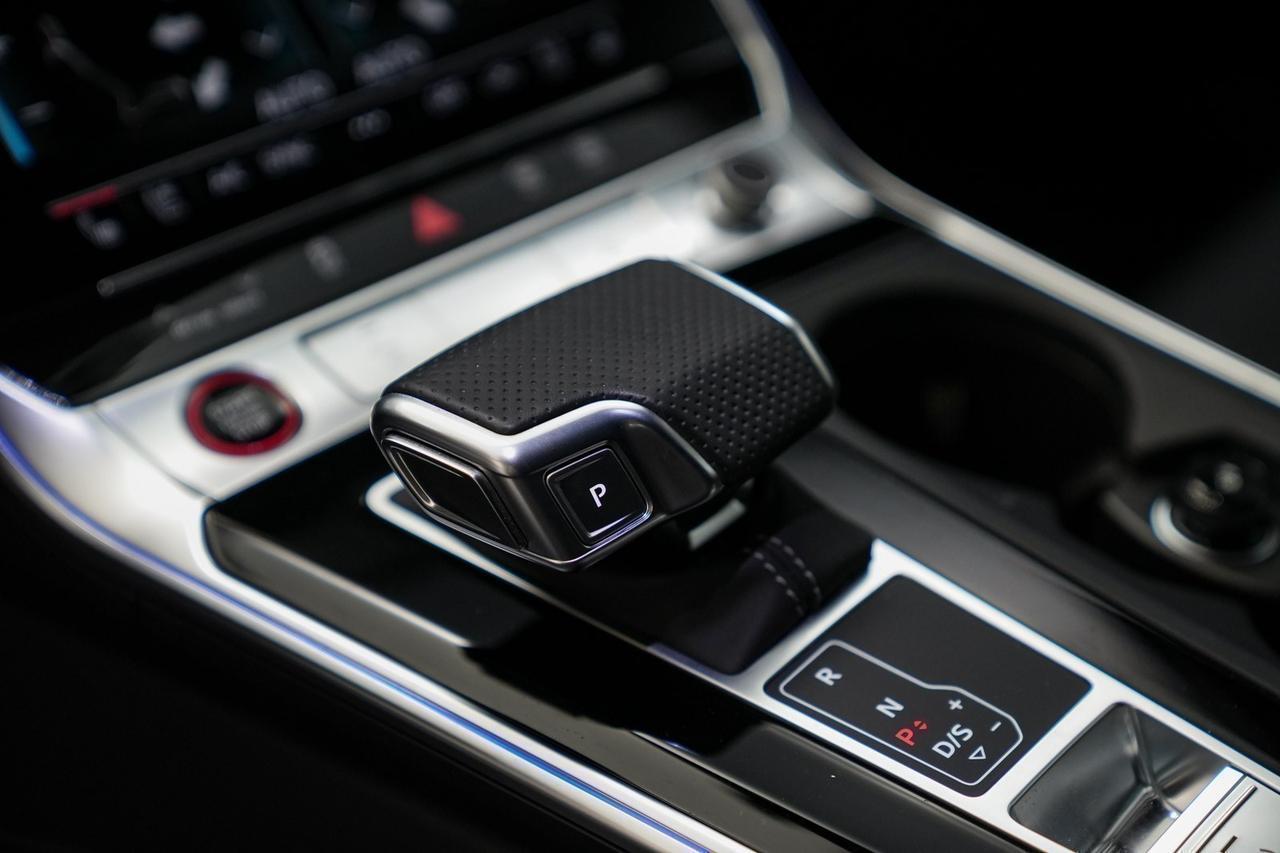 2024 Audi RS 6 Avant performance Newport Beach CA