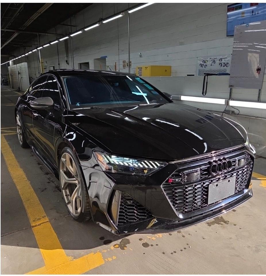 2024 Audi RS7 Performance's photo
