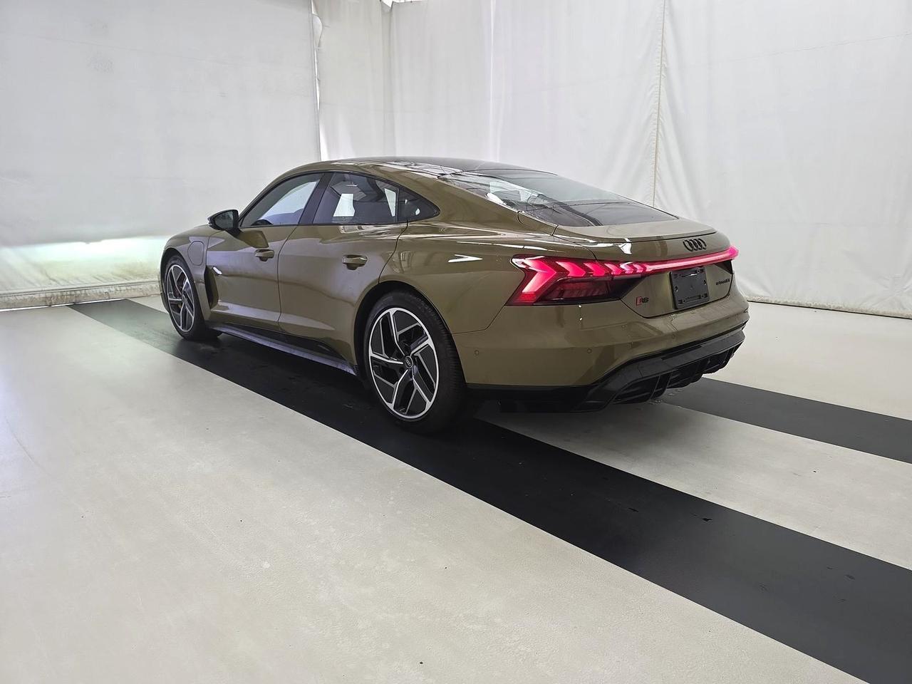 2024 Audi RS e-tron GT quattro 1-Owner Carbon Performance Package Portland OR