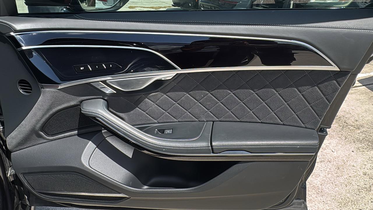 2024 Audi S8  Selma TX