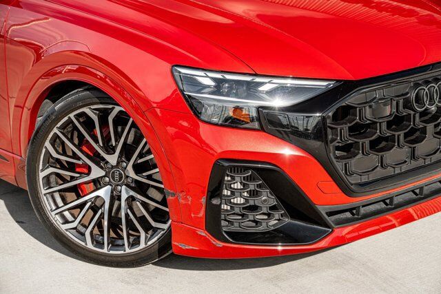 2024 Audi SQ8 Premium Plus S Sport & Black Optic Pkg