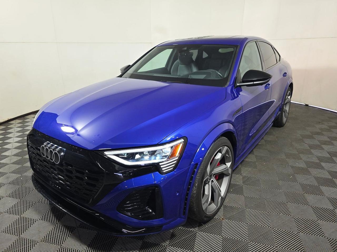 2024 Audi SQ8 Sportback e-tron Prestige quattro Head Up Display / Matrix LED Headlights Portland OR
