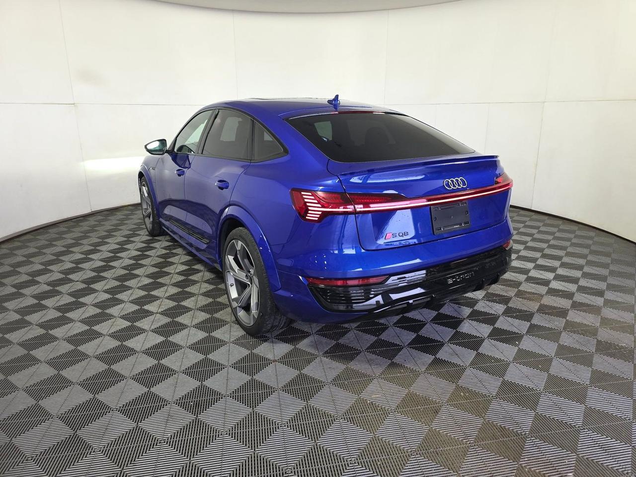 2024 Audi SQ8 Sportback e-tron Prestige quattro Head Up Display / Matrix LED Headlights Portland OR