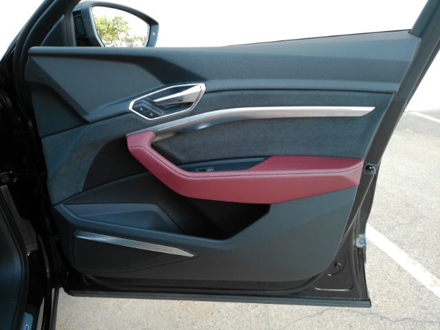 2024 Audi SQ8 e-tron Premium Plus quattro Plano TX