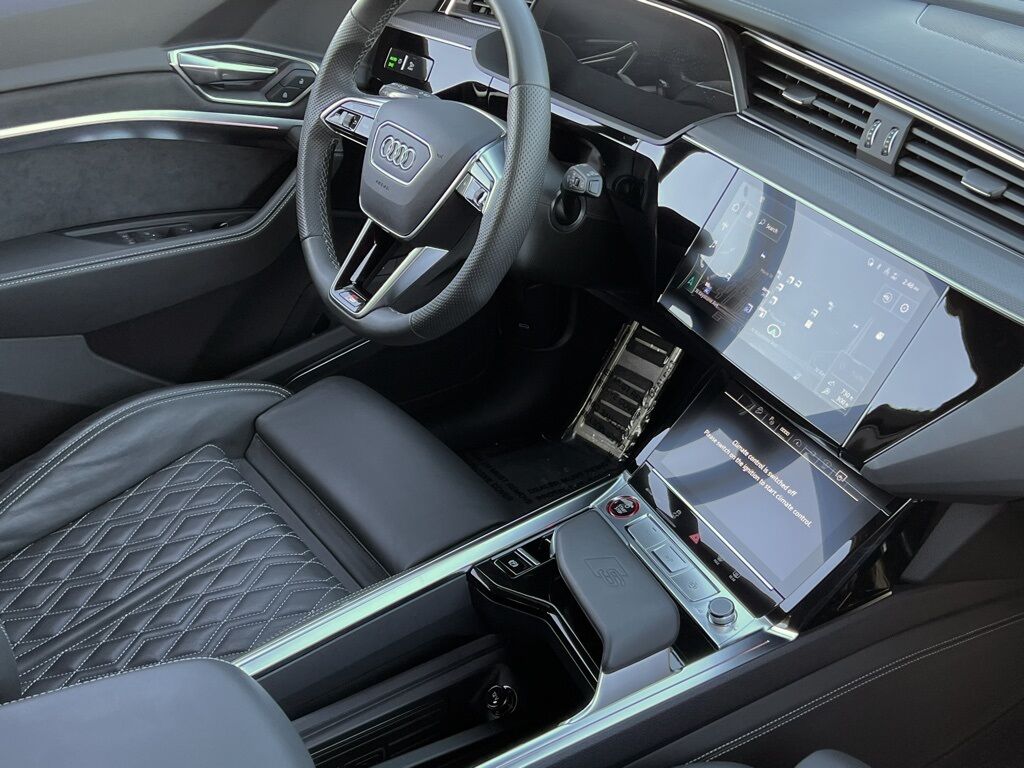 2024 Audi SQ8 e-tron Prestige Indianapolis IN
