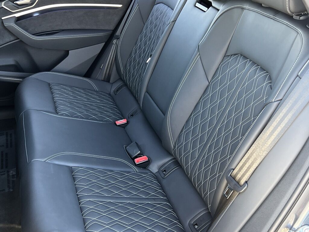 2024 Audi SQ8 e-tron Prestige Indianapolis IN