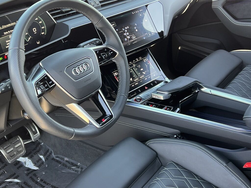2024 Audi SQ8 e-tron Prestige Indianapolis IN