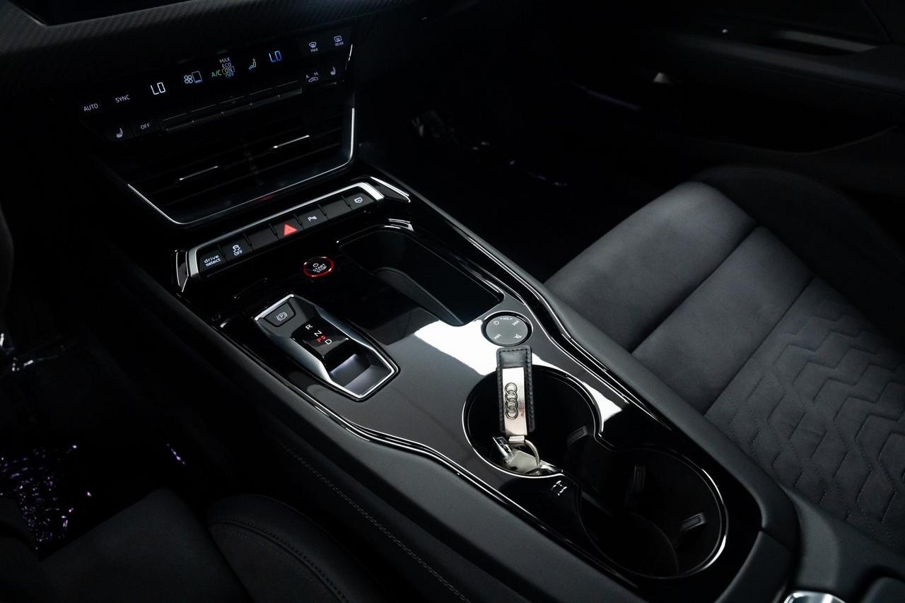 2024 Audi e-tron GT Premium Plus 1 Owner Performance Package Executive Package Portland OR