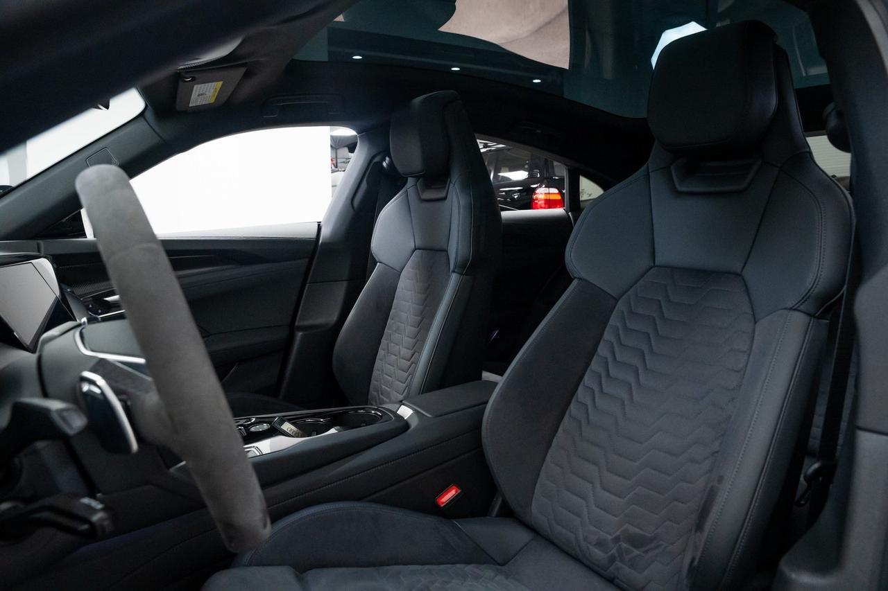 2024 Audi e-tron GT Premium Plus 1 Owner Performance Package Executive Package Portland OR