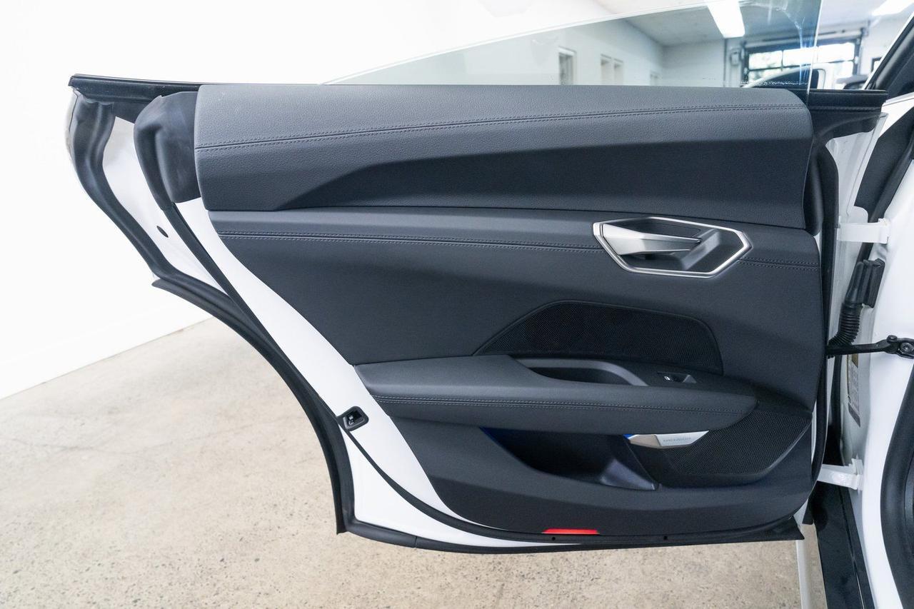 2024 Audi e-tron GT Premium Plus quattro 1 Owner Heated Seats Bang &amp; Olufsen Audio Portland OR