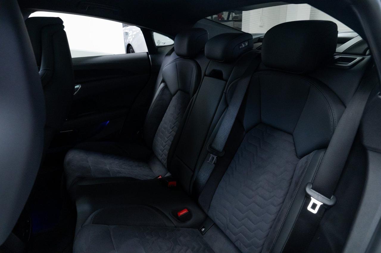 2024 Audi e-tron GT Premium Plus quattro 1 Owner Heated Seats Bang &amp; Olufsen Audio Portland OR