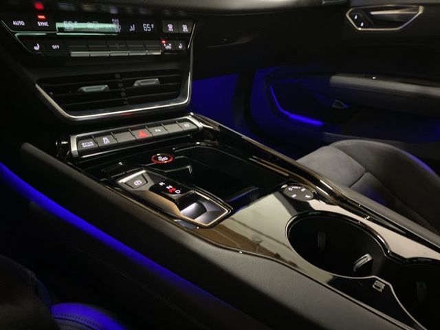 2024 Audi e-tron GT Premium Plus quattro Dallas TX