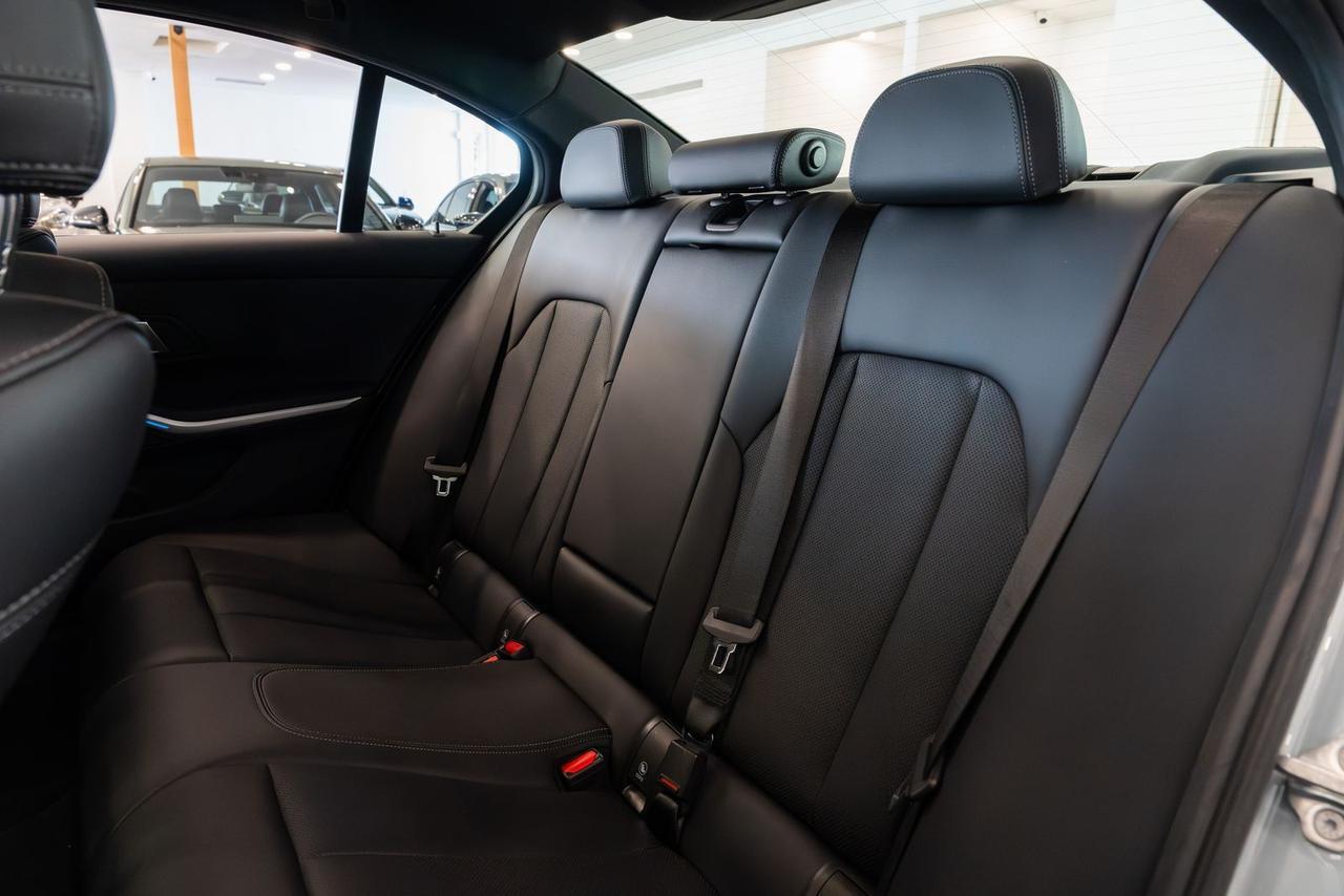2024 BMW 3 Series 330i Gladstone OR