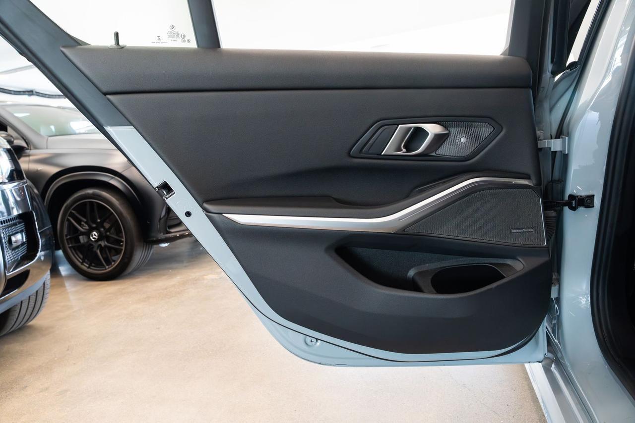 2024 BMW 3 Series 330i Gladstone OR