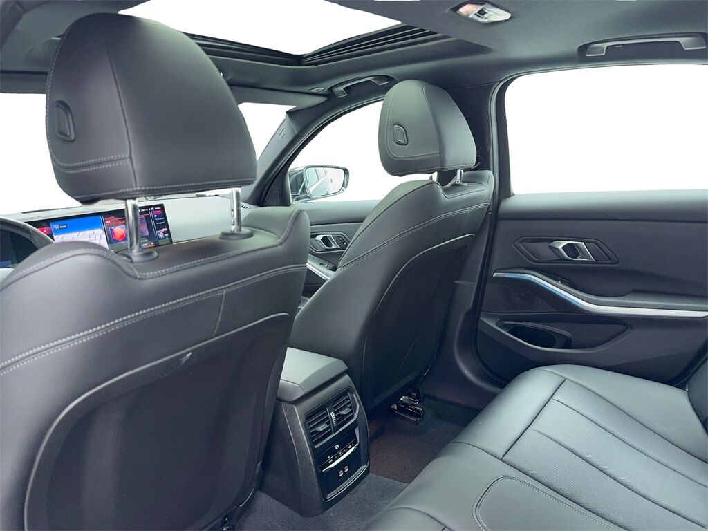 2024 Bmw 330i photo 36