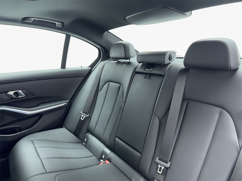 2024 Bmw 330i photo 35