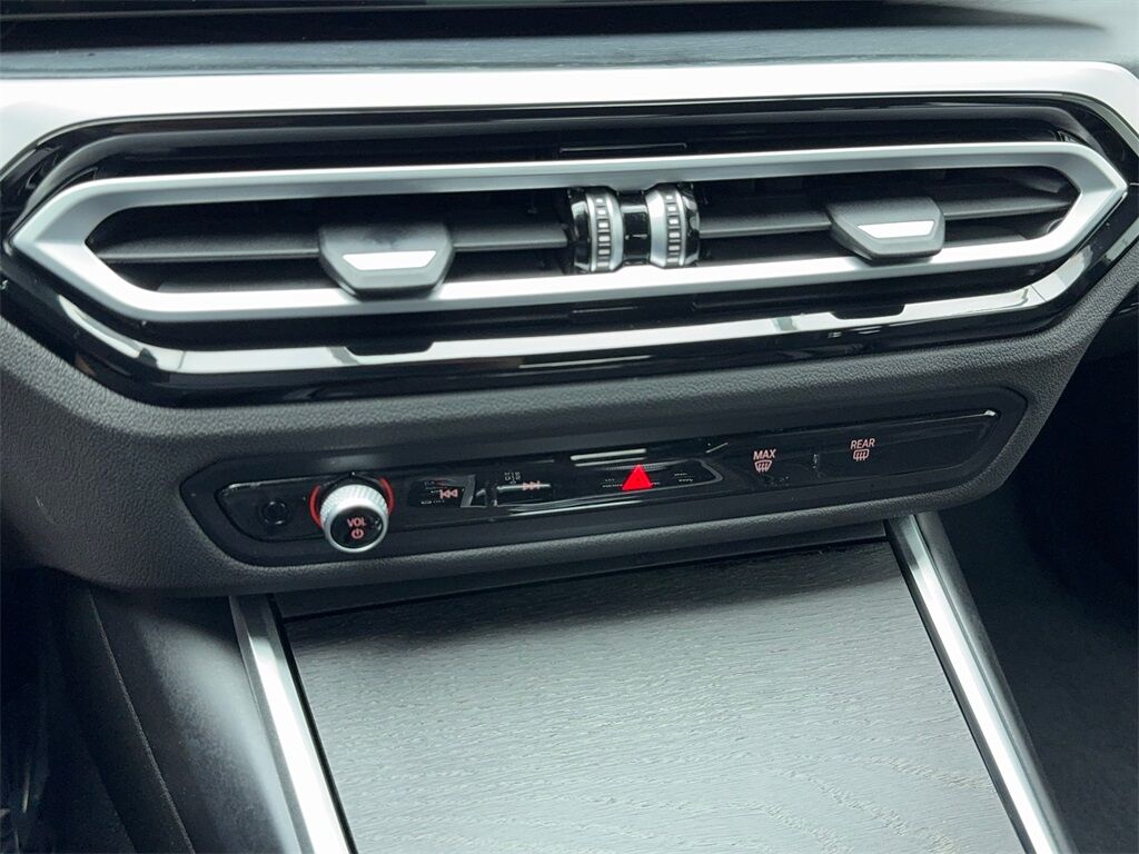 2024 Bmw 330i photo 26