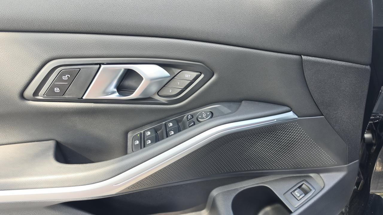 2024 BMW 3 Series 330i