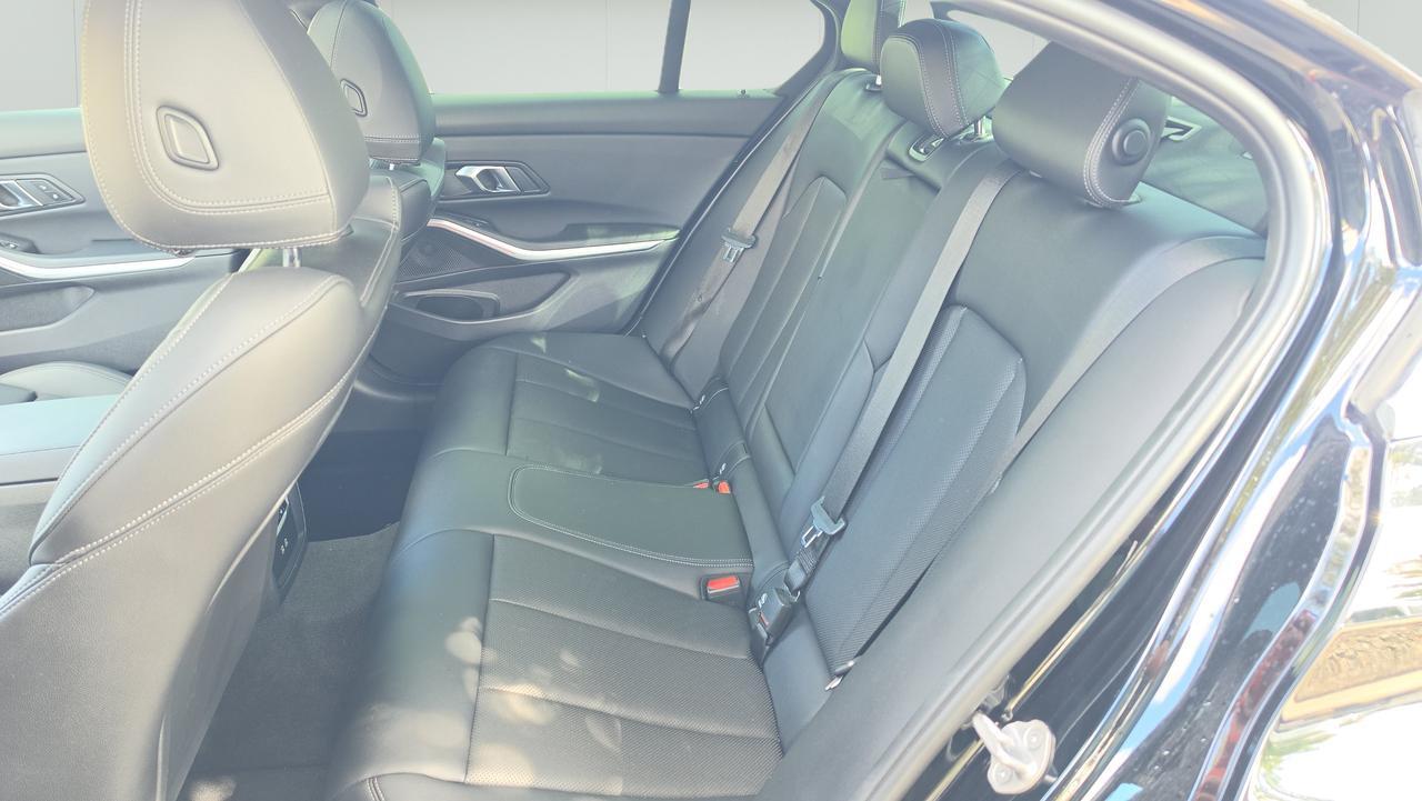 2024 BMW 3 Series 330i