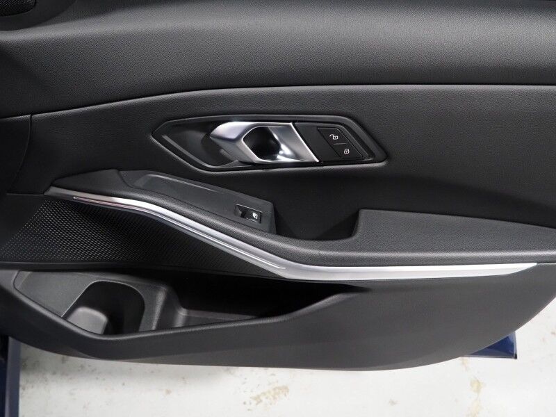 2024 BMW 3 Series 330i Sedan *DRIVING ASSIST PKG, HEADS-UP DISPLAY, NAVIGATION, CURVED DISPLAY, SAFETY ALERTS, BACKUP-CAMERA, COLOR TOUCHSCREEN, MOONROOF, HEATED SEATS/STEERING, COMFORT ACCESS, REMOTE START, 19 INCH WHEELS, WIRELESS CHARGING, ANDROID & APPLE Round Rock TX