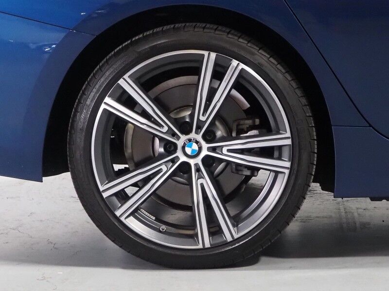 2024 BMW 3 Series 330i Sedan *DRIVING ASSIST PKG, HEADS-UP DISPLAY, NAVIGATION, CURVED DISPLAY, SAFETY ALERTS, BACKUP-CAMERA, COLOR TOUCHSCREEN, MOONROOF, HEATED SEATS/STEERING, COMFORT ACCESS, REMOTE START, 19 INCH WHEELS, WIRELESS CHARGING, ANDROID & APPLE Round Rock TX