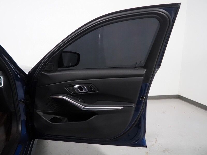 2024 BMW 3 Series 330i Sedan *DRIVING ASSIST PKG, HEADS-UP DISPLAY, NAVIGATION, CURVED DISPLAY, SAFETY ALERTS, BACKUP-CAMERA, COLOR TOUCHSCREEN, MOONROOF, HEATED SEATS/STEERING, COMFORT ACCESS, REMOTE START, 19 INCH WHEELS, WIRELESS CHARGING, ANDROID & APPLE Round Rock TX