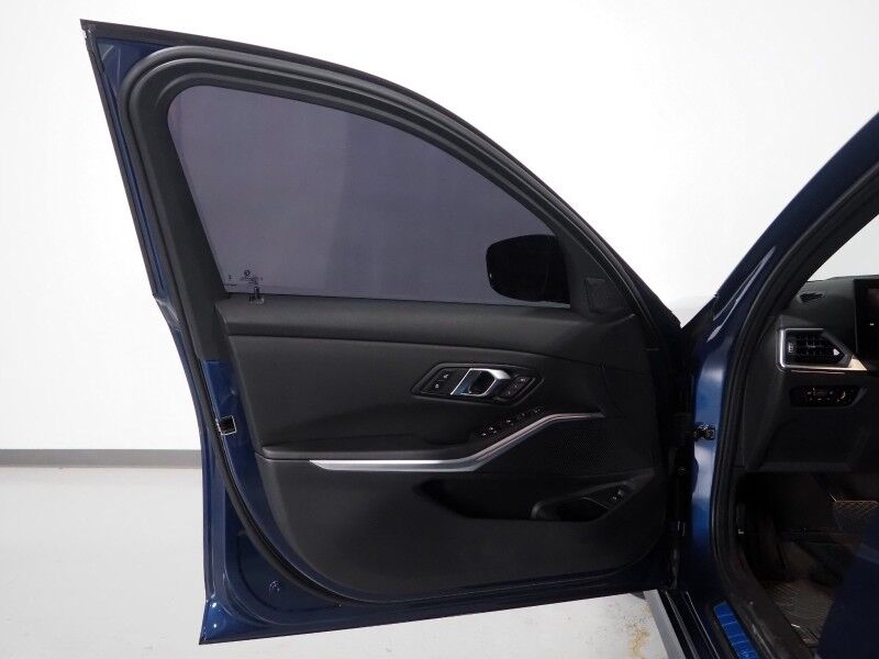 2024 BMW 3 Series 330i Sedan *DRIVING ASSIST PKG, HEADS-UP DISPLAY, NAVIGATION, CURVED DISPLAY, SAFETY ALERTS, BACKUP-CAMERA, COLOR TOUCHSCREEN, MOONROOF, HEATED SEATS/STEERING, COMFORT ACCESS, REMOTE START, 19 INCH WHEELS, WIRELESS CHARGING, ANDROID & APPLE Round Rock TX