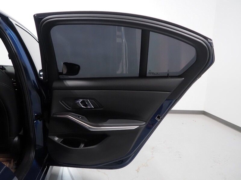 2024 BMW 3 Series 330i Sedan *DRIVING ASSIST PKG, HEADS-UP DISPLAY, NAVIGATION, CURVED DISPLAY, SAFETY ALERTS, BACKUP-CAMERA, COLOR TOUCHSCREEN, MOONROOF, HEATED SEATS/STEERING, COMFORT ACCESS, REMOTE START, 19 INCH WHEELS, WIRELESS CHARGING, ANDROID & APPLE Round Rock TX