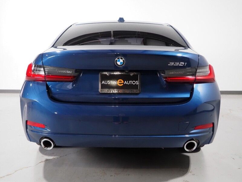 2024 BMW 3 Series 330i Sedan *DRIVING ASSIST PKG, HEADS-UP DISPLAY, NAVIGATION, CURVED DISPLAY, SAFETY ALERTS, BACKUP-CAMERA, COLOR TOUCHSCREEN, MOONROOF, HEATED SEATS/STEERING, COMFORT ACCESS, REMOTE START, 19 INCH WHEELS, WIRELESS CHARGING, ANDROID & APPLE Round Rock TX