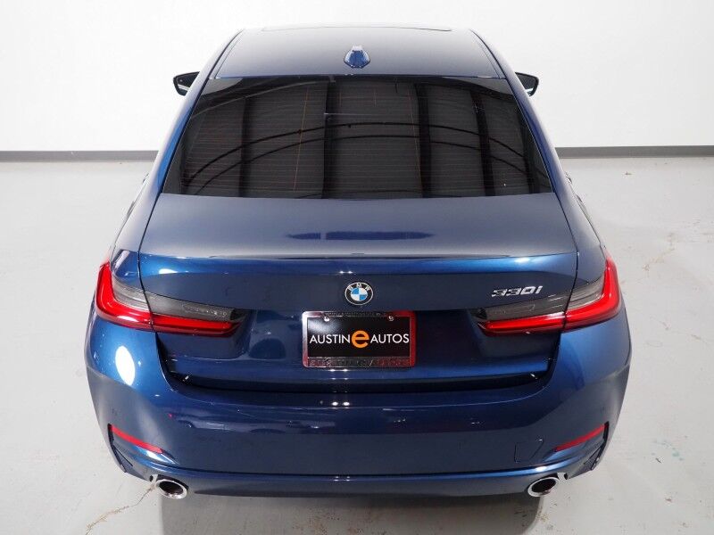 2024 BMW 3 Series 330i Sedan *DRIVING ASSIST PKG, HEADS-UP DISPLAY, NAVIGATION, CURVED DISPLAY, SAFETY ALERTS, BACKUP-CAMERA, COLOR TOUCHSCREEN, MOONROOF, HEATED SEATS/STEERING, COMFORT ACCESS, REMOTE START, 19 INCH WHEELS, WIRELESS CHARGING, ANDROID & APPLE Round Rock TX